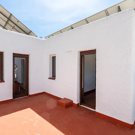 Casa En Con Barbacoa Y Jardin, Cerca De La Playa *