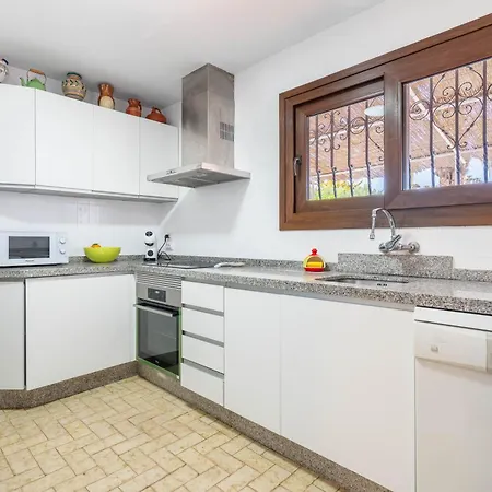 Semesterbostad Casa En Con Barbacoa Y Jardin, Cerca De La Playa *