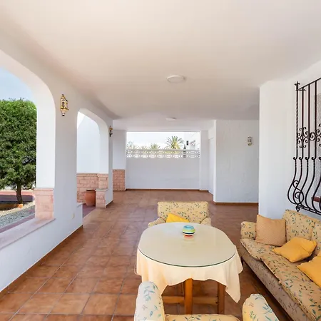 Semesterbostad Casa En Con Barbacoa Y Jardin, Cerca De La Playa