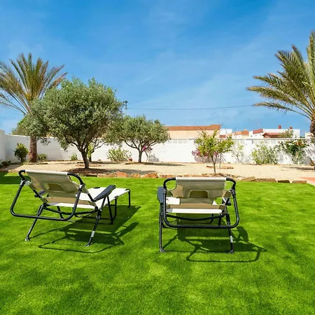 Casa En Con Barbacoa Y Jardin, Cerca De La Playa